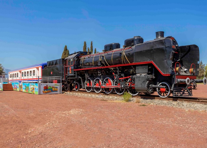 Tren Kütüphane